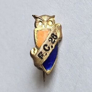 Vintage owl pin FC 26 orange blue 1926 shield gold tone tiny wise collegiate
